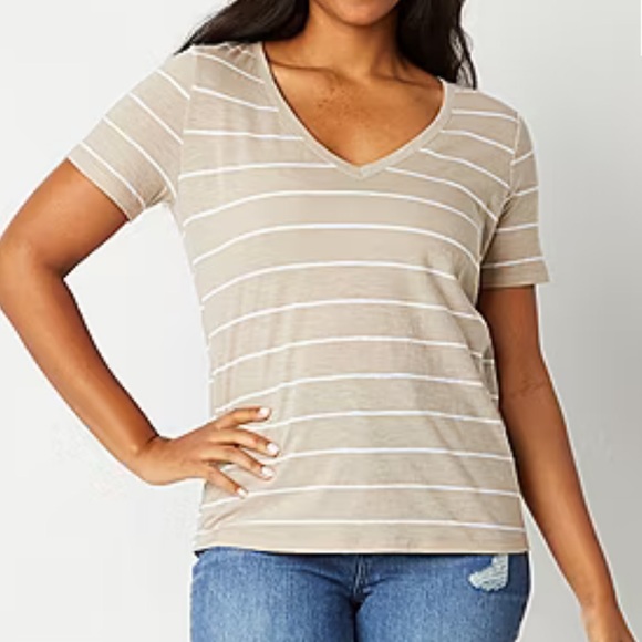 a.n.a Striped T-Shirt - Picture 2 of 12